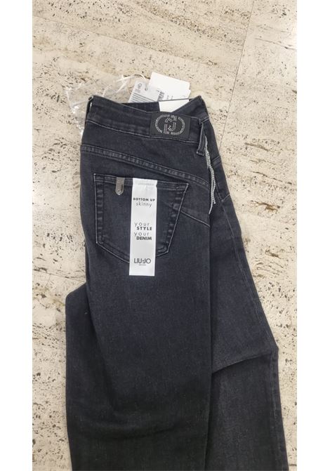 UF5006 D479787462
